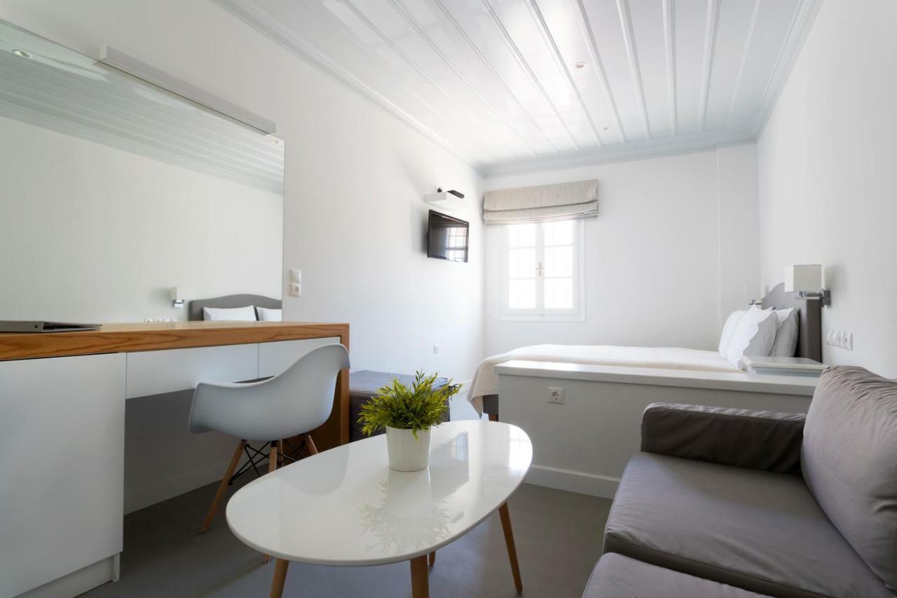 Guesthouse Niriides Spetses Town ภายนอก รูปภาพ